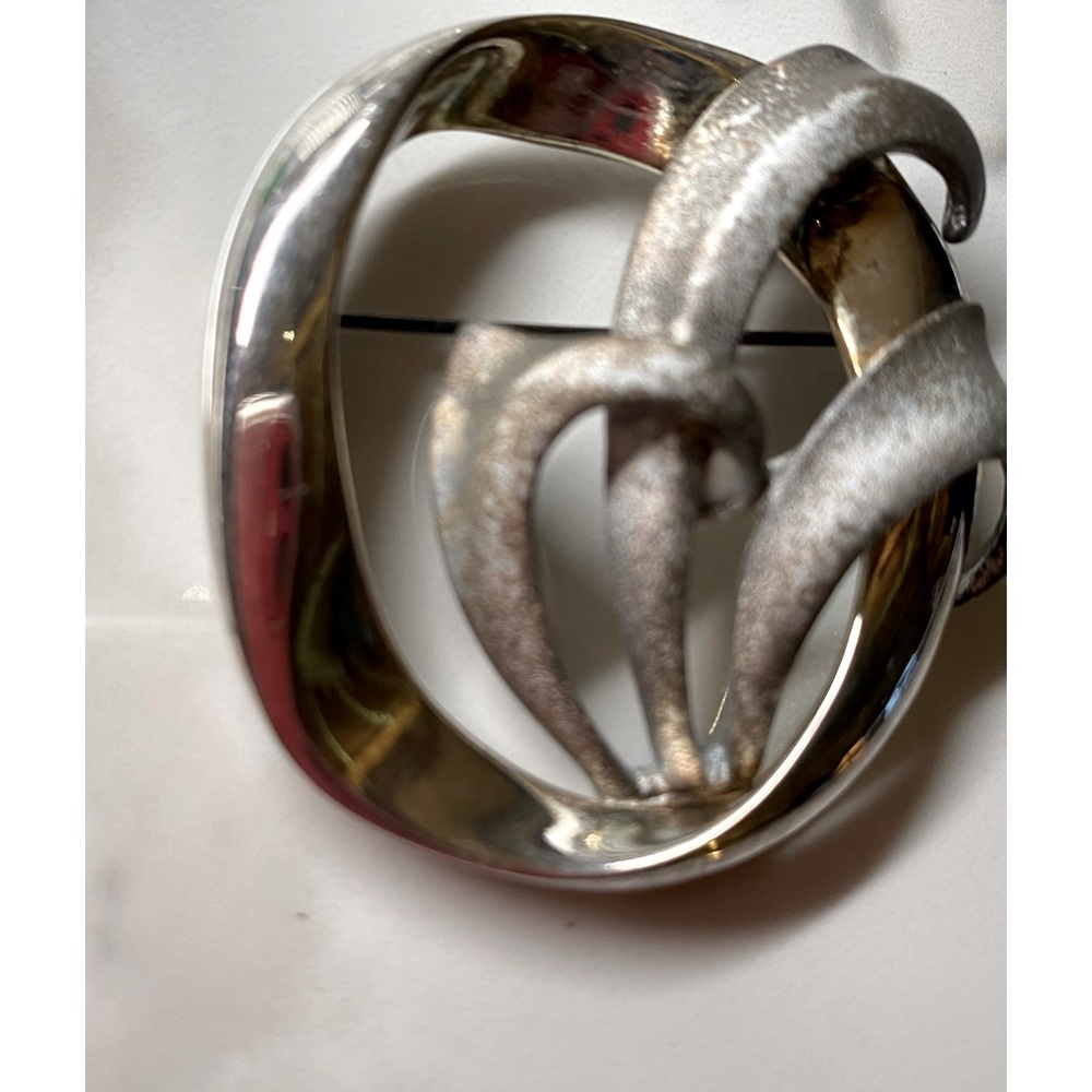 Vintage Tova Brooch.    Pin style is in very good condition